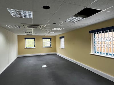 Unit 3, Westgate Court, Silkwood Park, Wakefield, Office To Let - 2.jpg