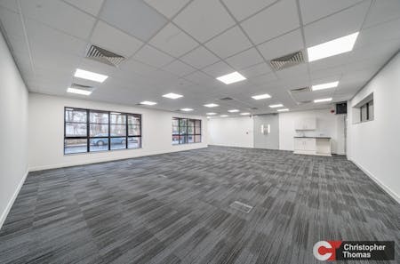 Church House, Staines-upon-Thames, Office To Let - f7f76069c2dc42f4bcbfec1e5463278e.jpg