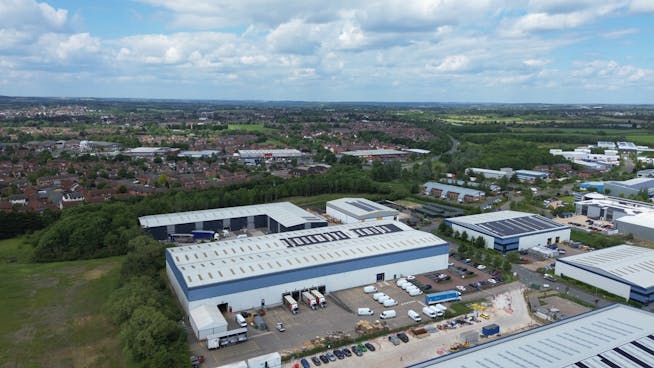 Unit 200, Evesham, Industrial/Logistics To Let - DJI_0034.JPG
