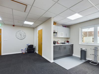 10, Elliston Terrace, Carmarthen, Office To Let - Image 6