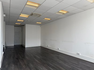 26 Station Road, Grangemouth, Retail / Retail - In Town To Let / For Sale - 20260407_121616296_iOS.jpg