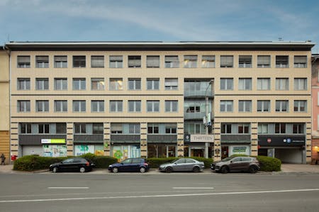 myhive Thirteen I Xenter, Pap Károly utca 4-6., Budapest, Office To Let - image.png