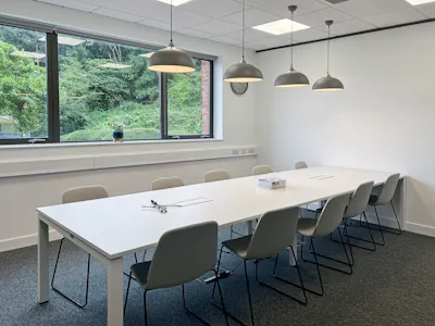Regus - Leamington Spa, Nicholls House, Warwick, Office To Let - Regus_Leamington Spa_UK_Centre 7855_Co-working 1.jpg