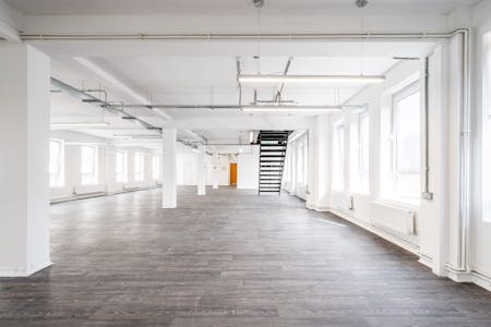 Universal House, 88-94 Wentworth Street, London, Office To Let - Universal Hse 34F  Low Res 10.jpg