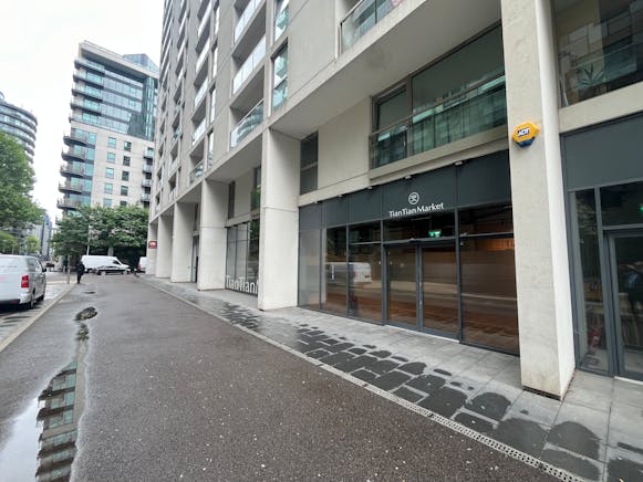 Lanterns Court, 42 Millharbour, London, Leisure / Education / Health & Fitness / Health & Fitness / Offices / Restaurant / Retail To Let - IMG_0415.JPG