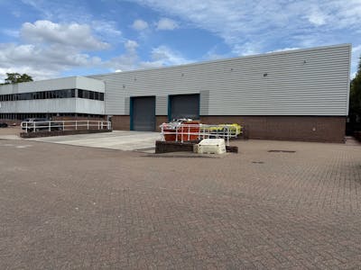Unit D Valley Park, Watford, D2 (Assembly and Leisure) / Industrial / Leisure / Light Industrial / Warehouse To Let - 3.jpg