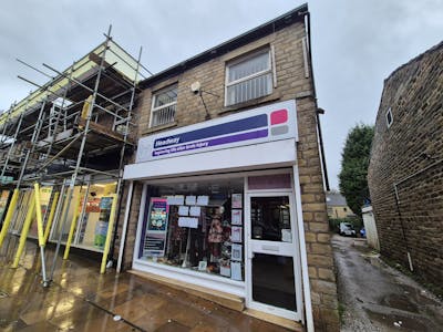 47 High Street West, Glossop, Retail To Let - 20251215_094625.jpg