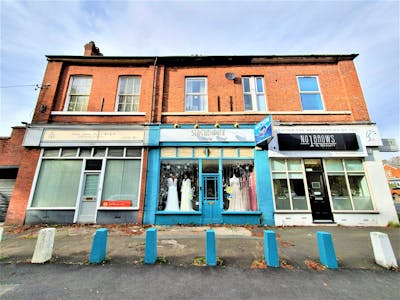 6 Kennerley Road, Stockport, Retail To Let - 20221019_145934 2.jpg