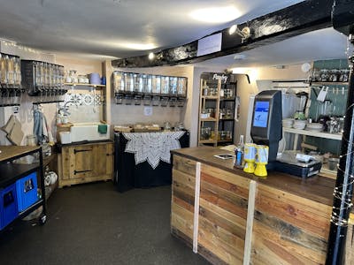 2 Melton Road, Shop and Café, Oakham, Office / Restaurant / Cafe / Retail To Let - IMG_2850.jpg