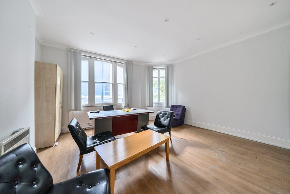 Ground & Basement, 151 Whitechapel Road - 133380186891ecf683e7a.jpg