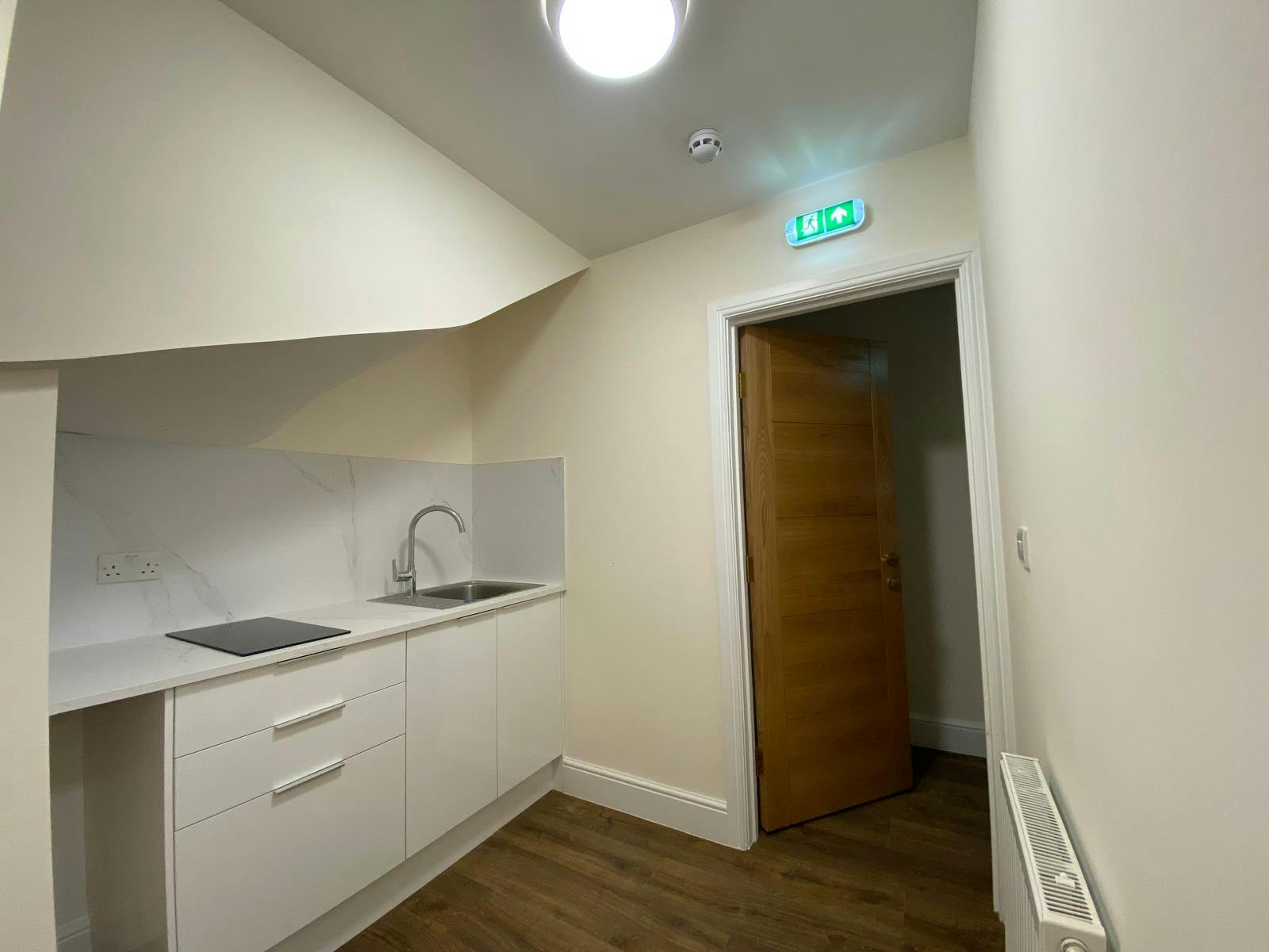 102 Fleet Road, Fleet, Retail To Let - Kitchen.JPG