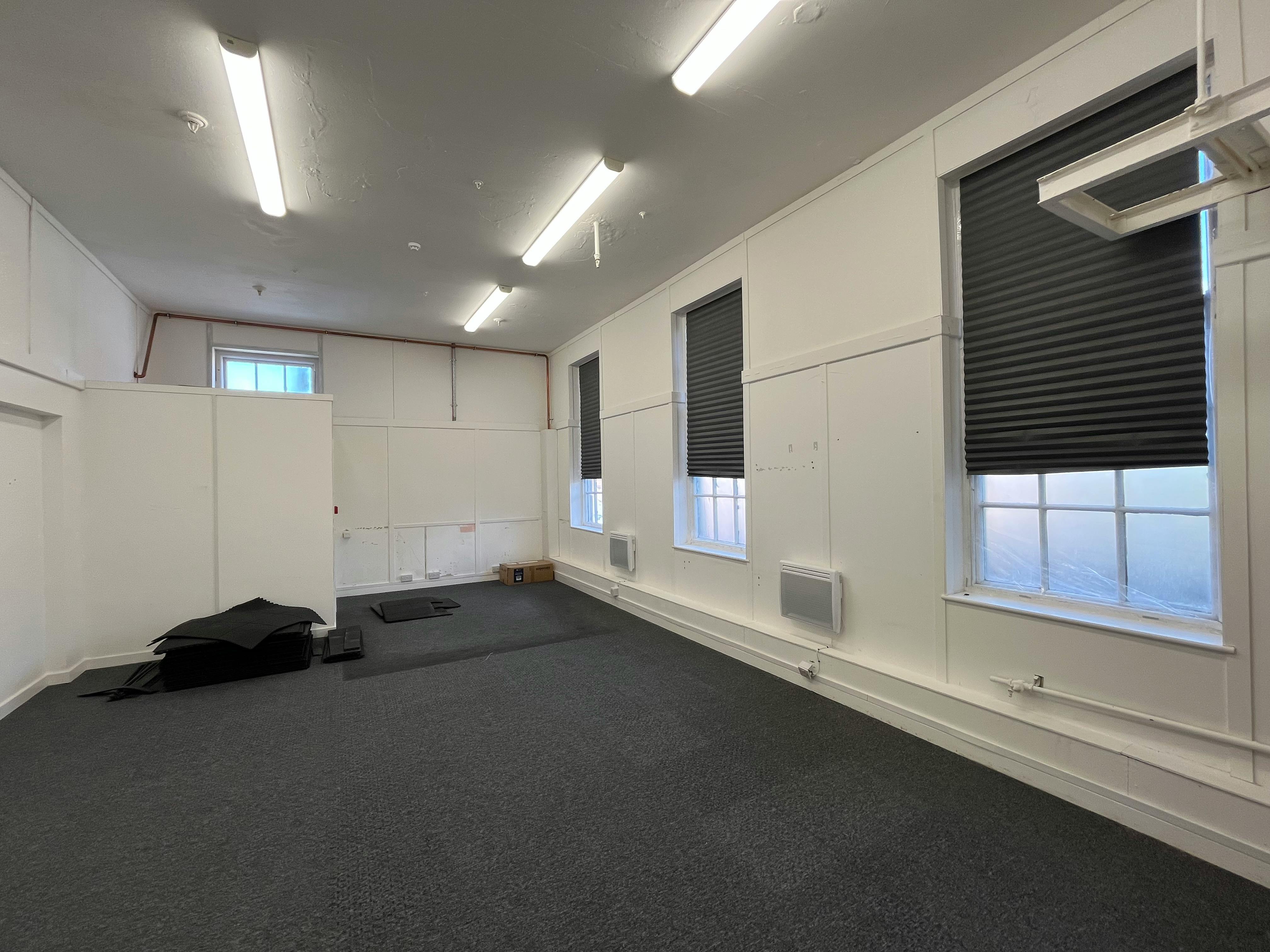 2 Brook St, Macclesfield, Leisure / Offices To Let - IMG_1650.jpg