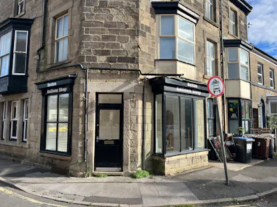 1 Torr Street, Buxton, Retail To Let - External