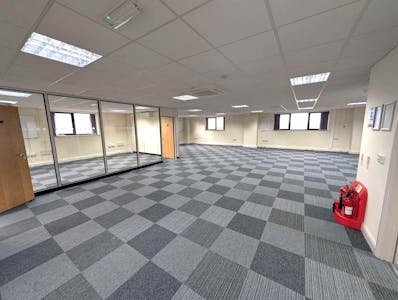 Unit 3, Newark, Office To Let - office.jpg
