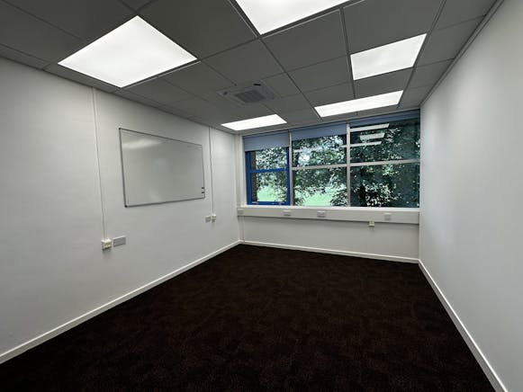 Suite 6B, South Inch Business Centre, Perth, Offices To Let - IMG_0133.JPG