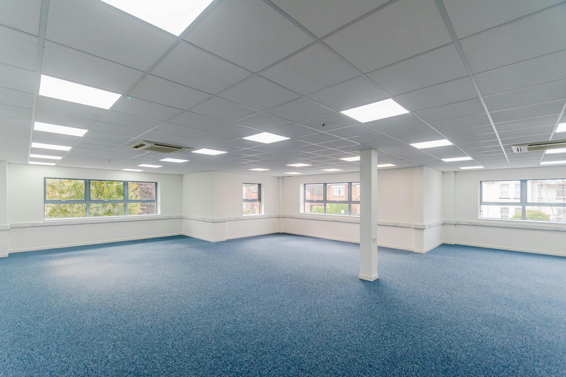 Office in Poole - photo 4