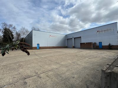Unit 16 The Birches Industrial Estate, Hills Road, East Grinstead, Warehouse To Let - 7246 16 The Birches  2 11032025.jpg