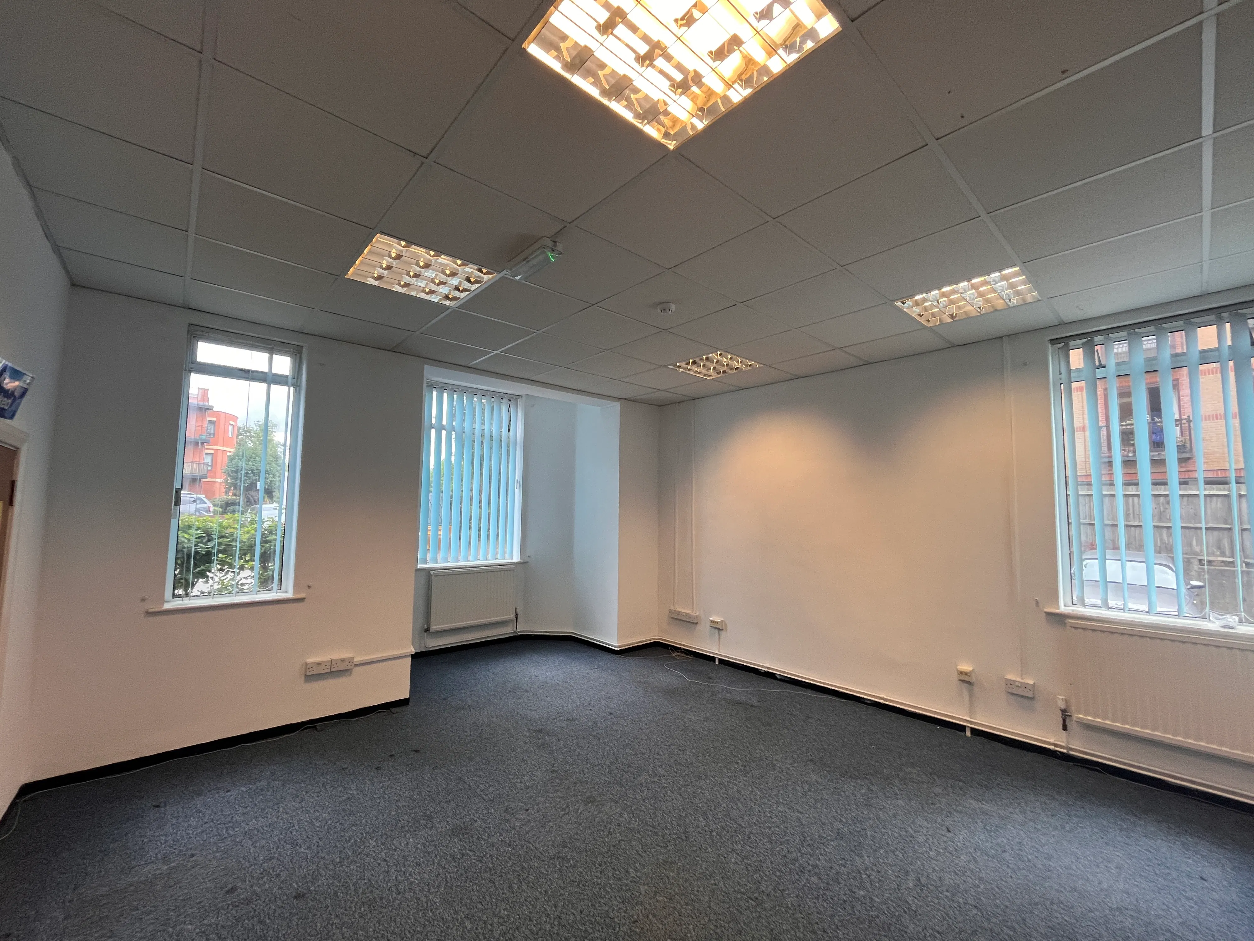Ardenham Court, Aylesbury, Offices To Let - 20260909_151527007_iOS.jpg