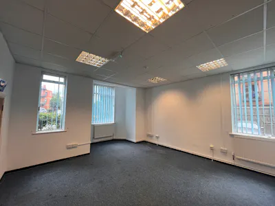 Ardenham Court, Aylesbury, Office To Let - 20260909_151527007_iOS.jpg