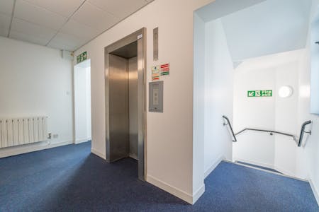 First Floor Suite A The Old Treasury, 7 Kings Road, Southsea, Business Park / Healthcare / Office / Other To Let - DSC01669.jpg