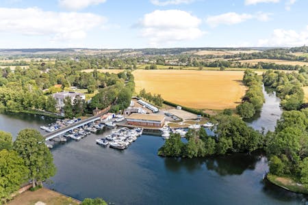 DB Marine Building, Ferry Lane, Cookham on Thames, Office To Let - 95149_D B Marine Cookham Bridge 28.jpg