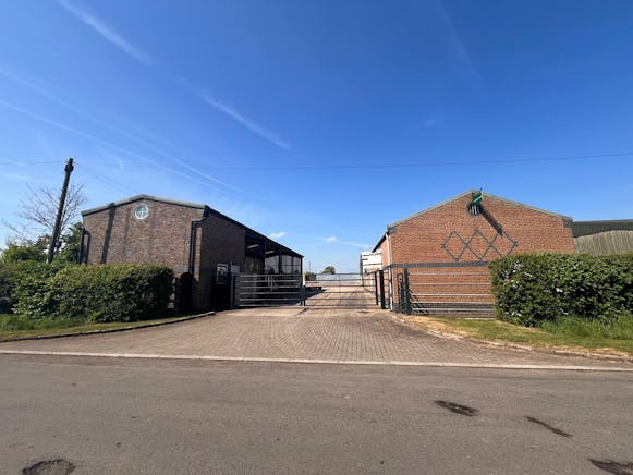 Cavan Farm, Cane End Lane, Aylesbury, Development / Industrial For Sale - WhatsApp Image 20250512 at 131213_f2338330.jpg
