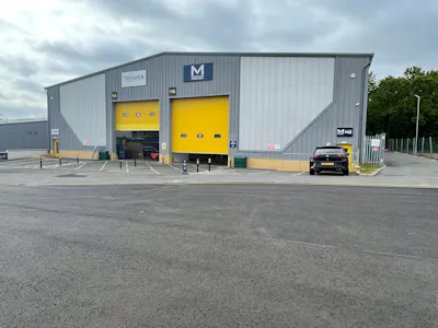 11 Midleton Industrial Estate, Guildford, Industrial To Let - IMG_4961.jpg