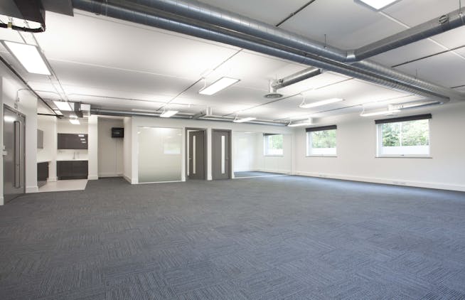 Building 329, Bracknell, Offices To Let - 329 G4 internals_0398.jpg