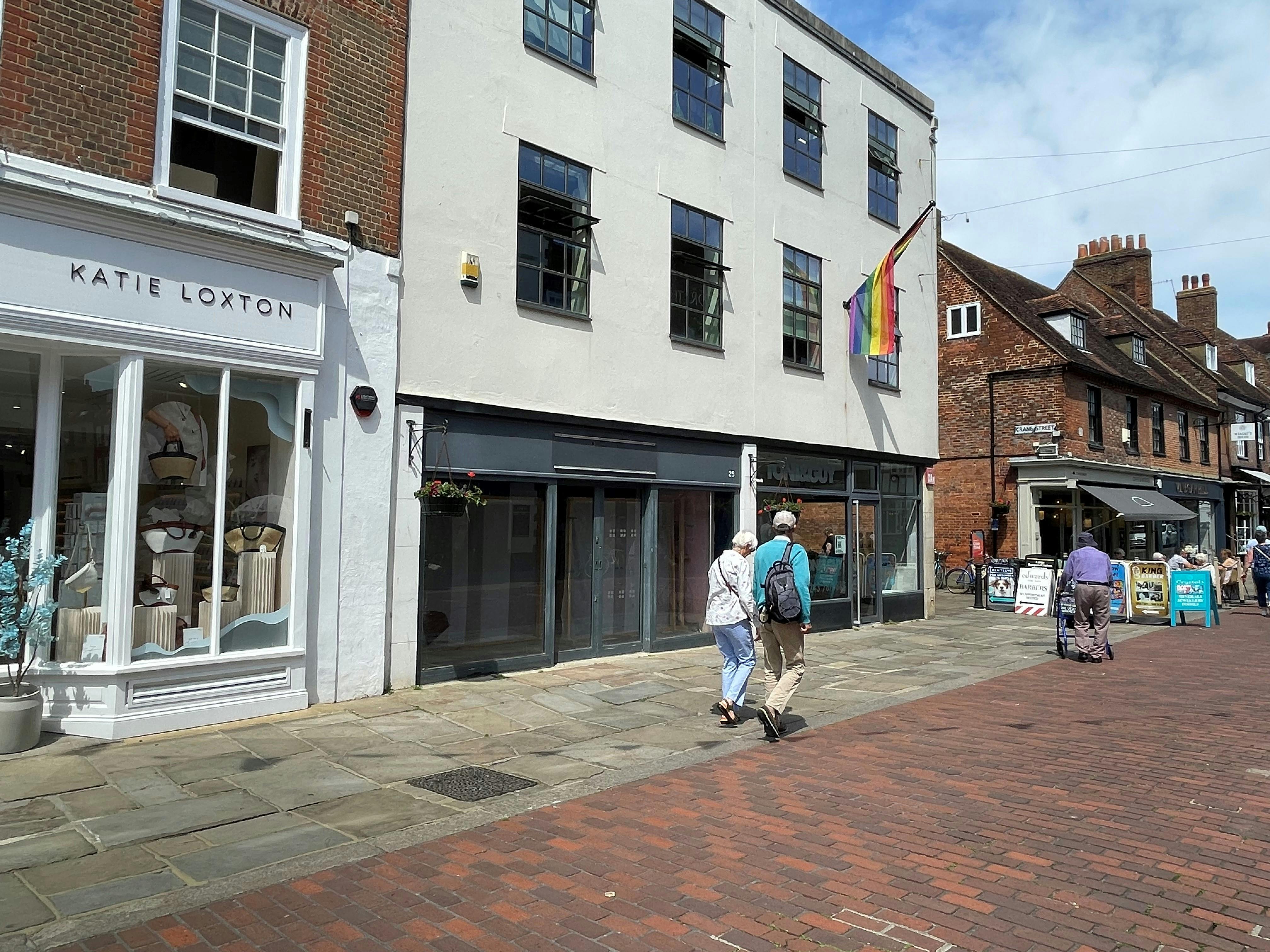 Retail/Shop in Chichester - photo 2