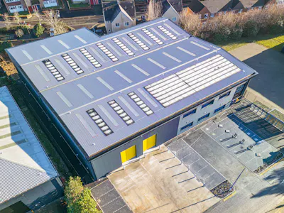 Unit 1B, Watchmoor Point, Camberley, Industrial/Logistics To Let - UNIT 1B WATCHMOOR POINT CAMBERLEY_005.jpg