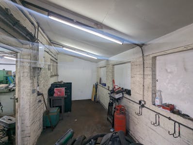1A Harwoods Road, Watford, Industrial For Sale - PXL_20260305_144747333.jpg