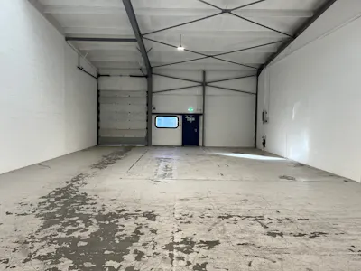 4 The Stacey Bushes Trading Centre, Milton Keynes, Industrial / Industrial/Logistics / Retail / Industrial / Warehouse To Let - 2.jpg