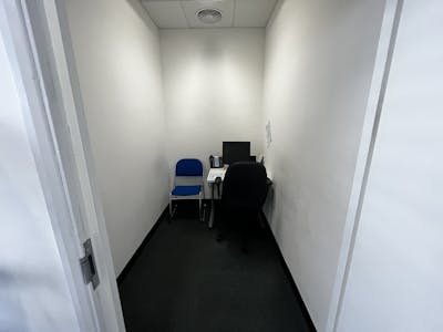 40 - 42 Watney Market, London, Office To Let - IMG_8531.jpg