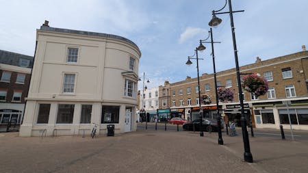 2 Clarence Street, Staines-upon-Thames, Retail Lease Assignment - PXL_20250807_135222525.jpg