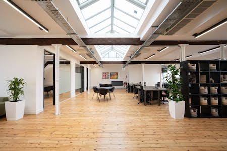 Centro 3, London, Office To Let - CE341.jpg