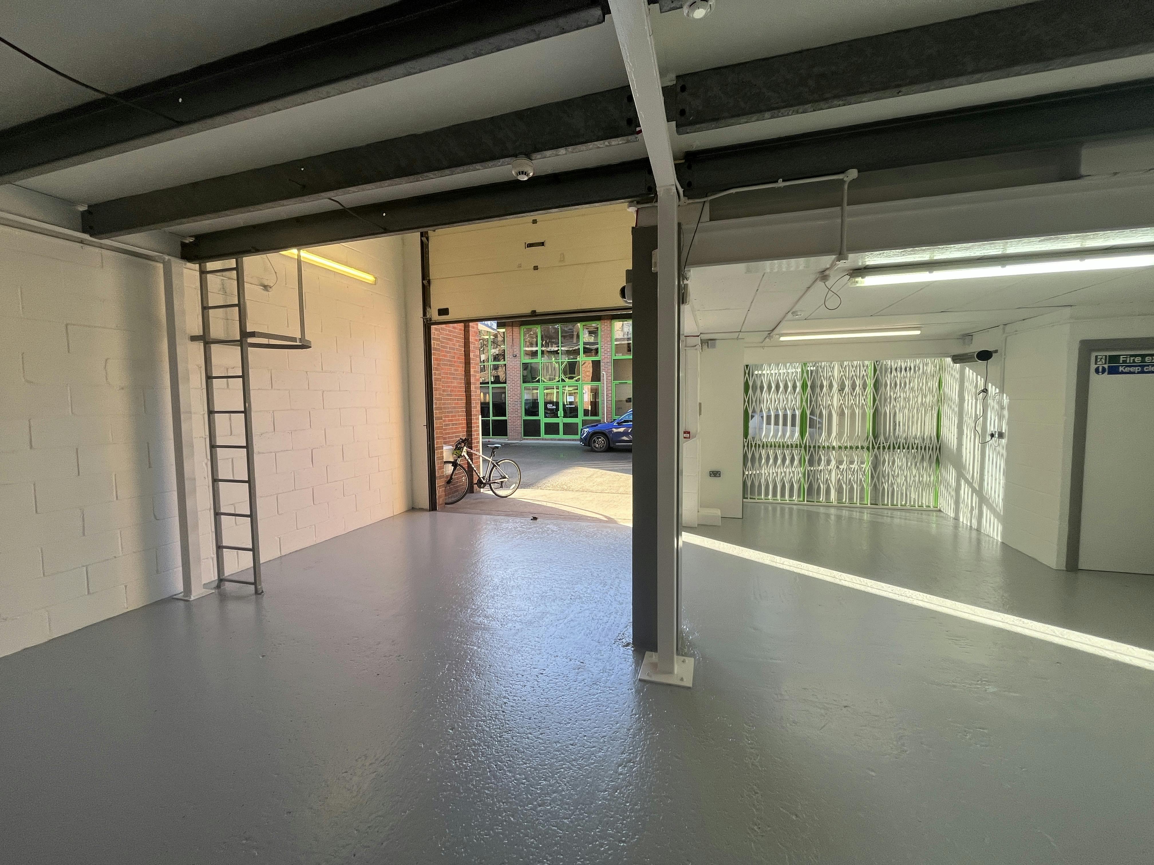 The Talina Centre, Unit 29-30, Fulham, Industrial / Office To Let - 20251202_100002749_iOS.jpg