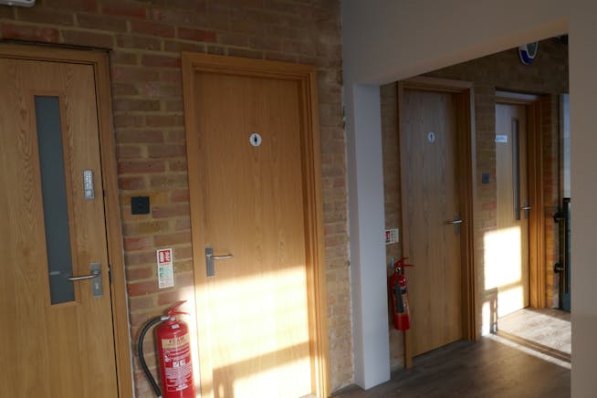 1 Astra Centre, First Floor, Harlow, Offices To Let - P1060509.JPG