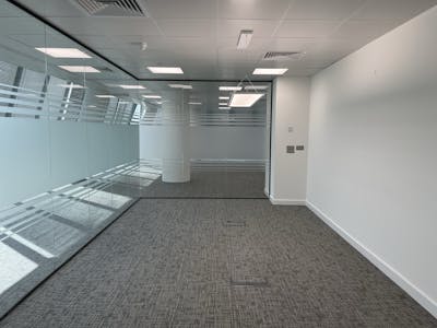 Part 4th Floor, Building 2, Bear Brook Office Park, Aylesbury, Office To Let - IMG_8018.JPEG