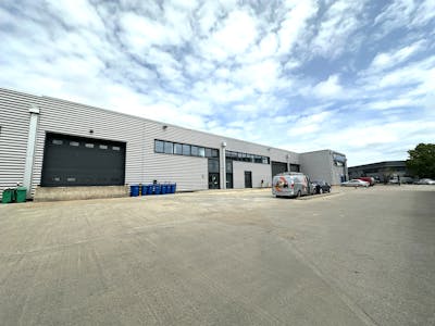 Units 2 & 3 Wembley Trade Park, Wembley, Industrial To Let - 20260521_111335081_iOS.jpg