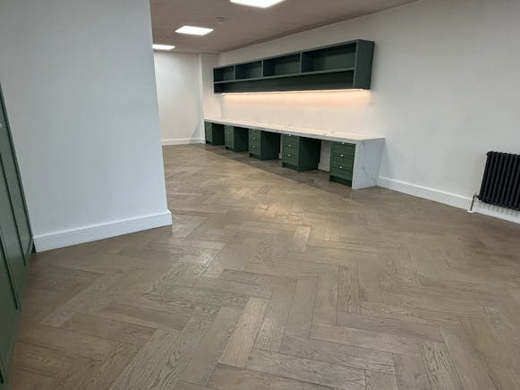 Unit 15, Falcon Court, Earlsfield, Industrial To Let - Office area 2.jpg