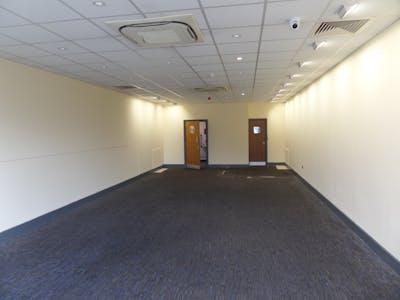 Unit 2, Shipley, Retail To Let - SAM_2745.JPG