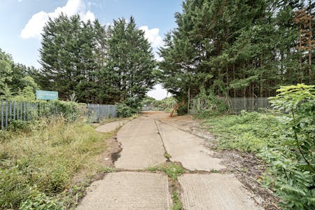 Former Meals On Wheels Depot, South Ockendon, Open Storage For Sale - 1328662106880ce4d08eae.JPG