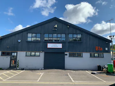 Unit B1a Vales Industrial Estate, Watford, Light Industrial To Let - IMG_0302.jpeg