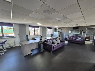 Unit 2 - 5, Stockport, Industrial/Logistics / Investment / Office To Let / For Sale - 20260303_125134.jpg