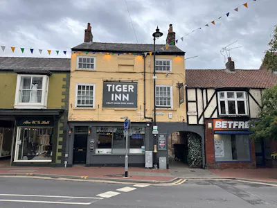 The Tiger Inn, 65 Market Place, Driffield, Bar / Club For Sale - 20260602_103422104_iOS.jpg