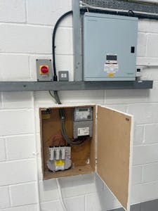 2 Liddall Way, West Drayton, Warehouse To Let - 2 Liddall - 3 Phase Electric.jpg