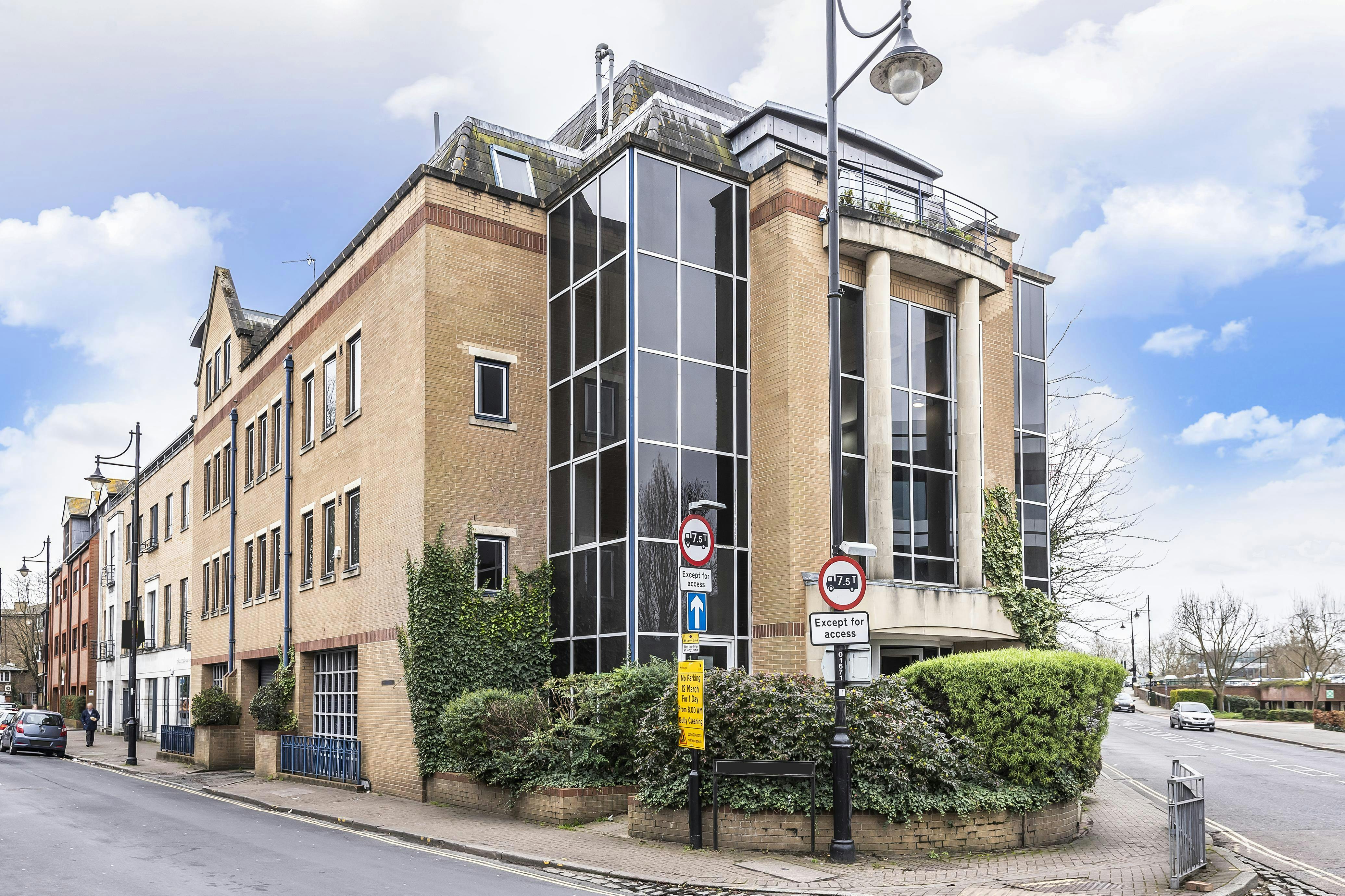 Old Bridge House, 40 Church Street, Staines-Upon-Thames, Office To Let / For Sale - 452762 (1).jpg