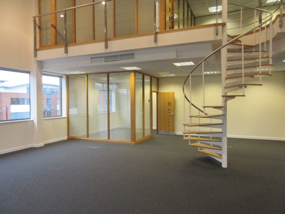 12 Horizon Business Village, Weybridge, Offices To Let / For Sale - IMG_0830.JPG