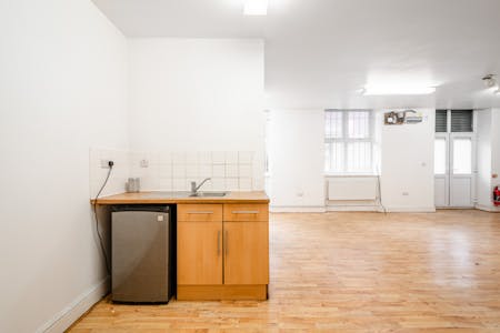 Unit 6 Feather Mews - 91-99 Fieldgate Street, London, Office To Let - Fieldgate St 99 U6  Low Res 6.jpg