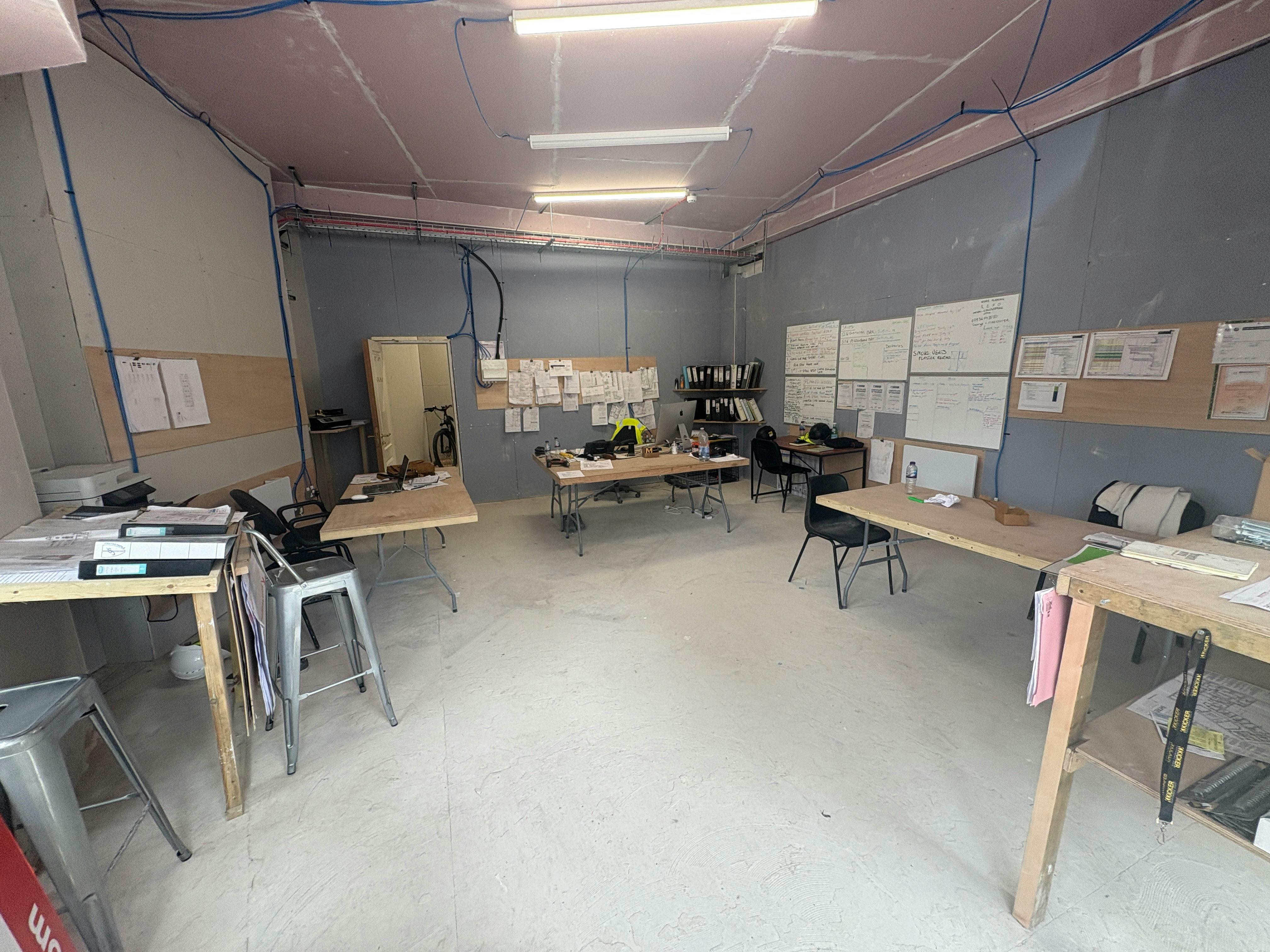 Retail/Shop in Bournemouth - photo 4